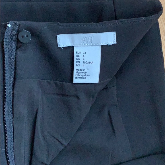 H&M // Black Pencil Skirt - Picture 3 of 3